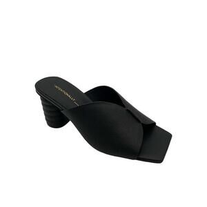 INTENTIONALLY BLANK Leather Heeled Mules Kamika Black - Medium